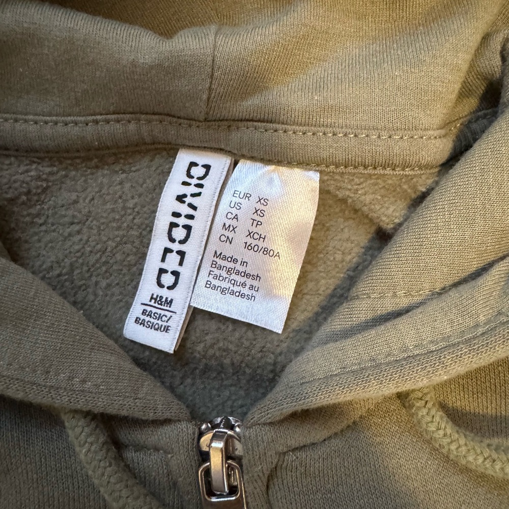 H&M Short Hooded Sweatshirt - Picture 5 of 6